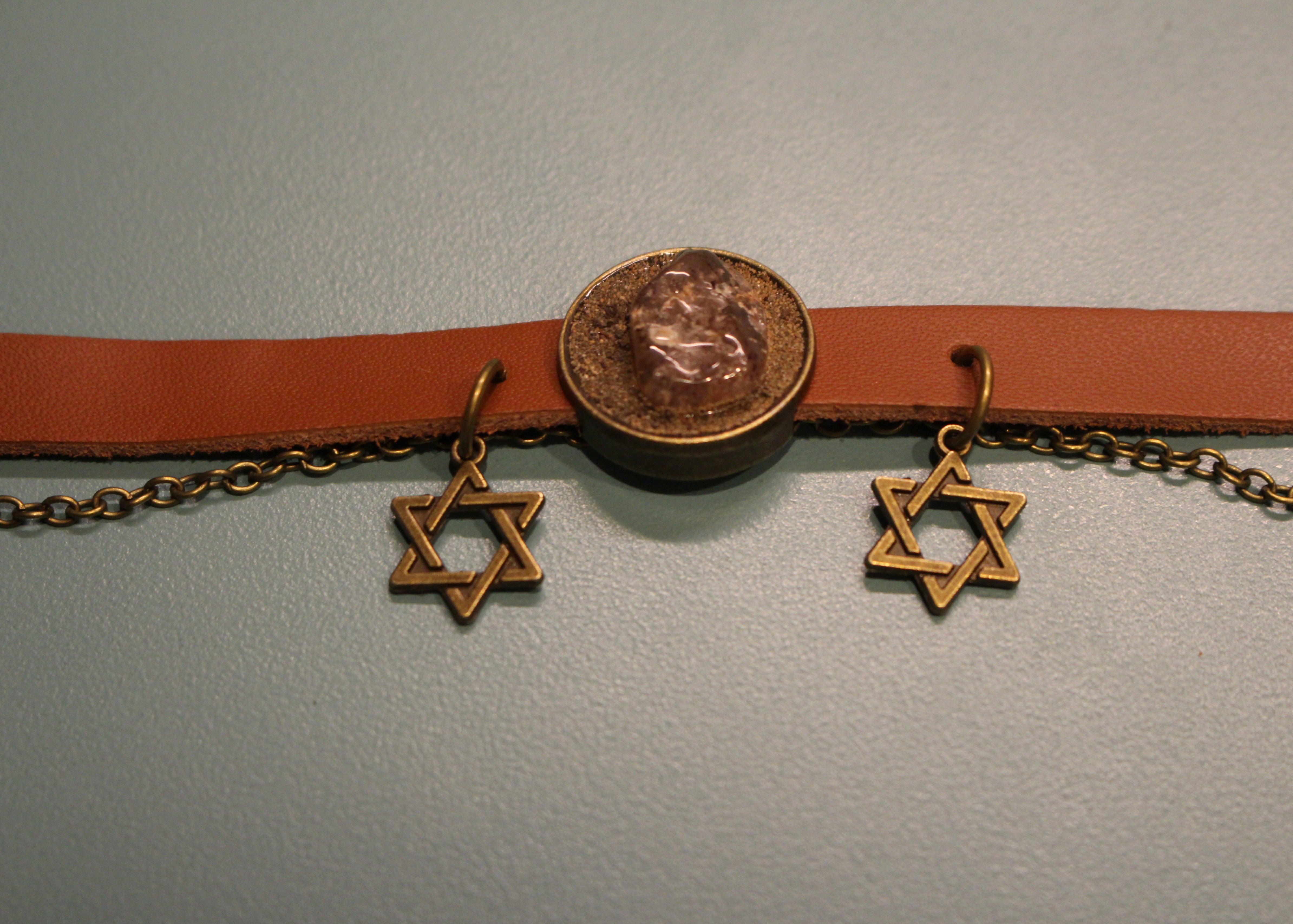 Bracelet - Leather - Strawberry Quartz - Black desert sand (looks red) -Hexagram