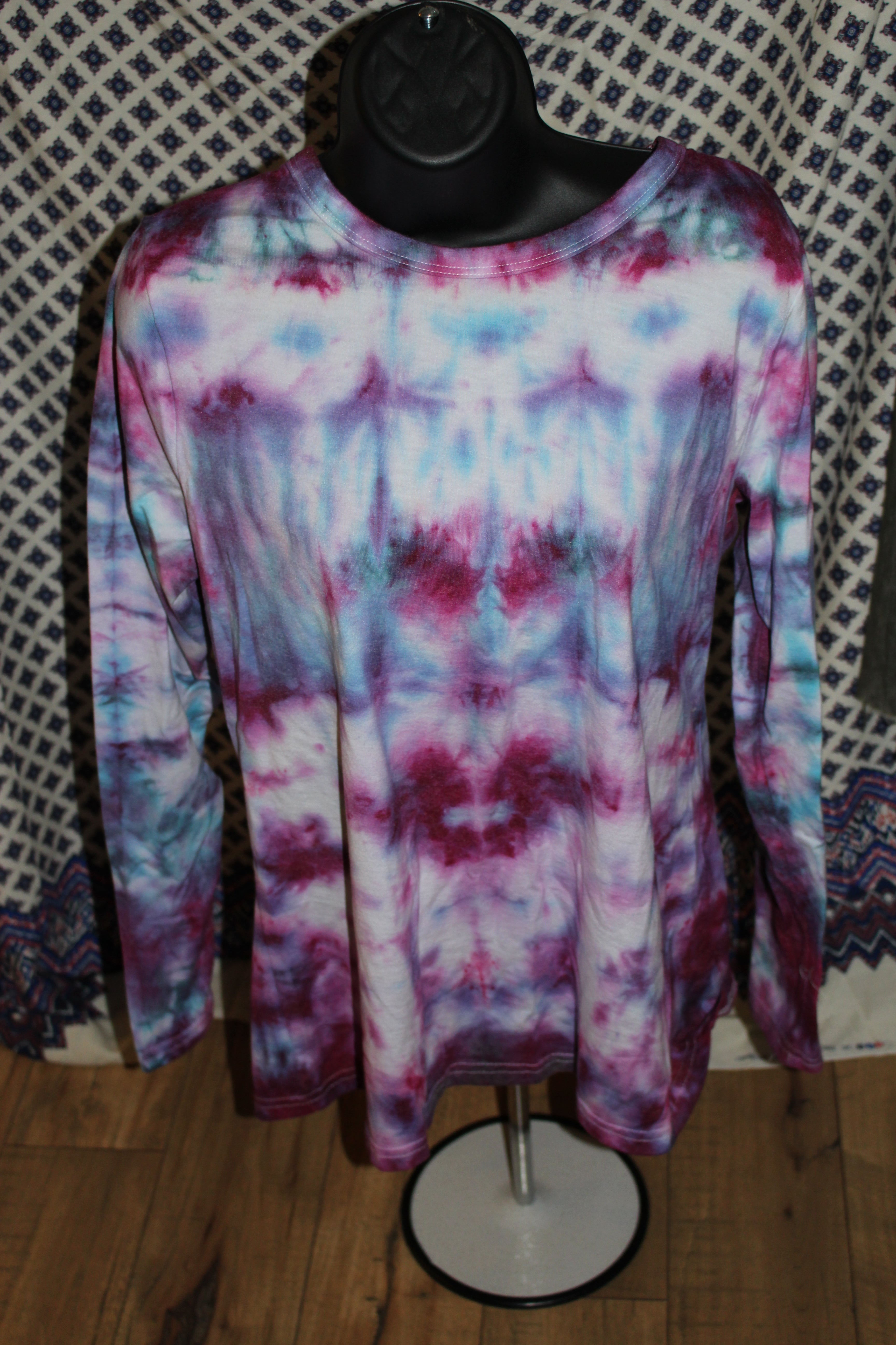 Tie Dye - Long Sleeve Women's Large