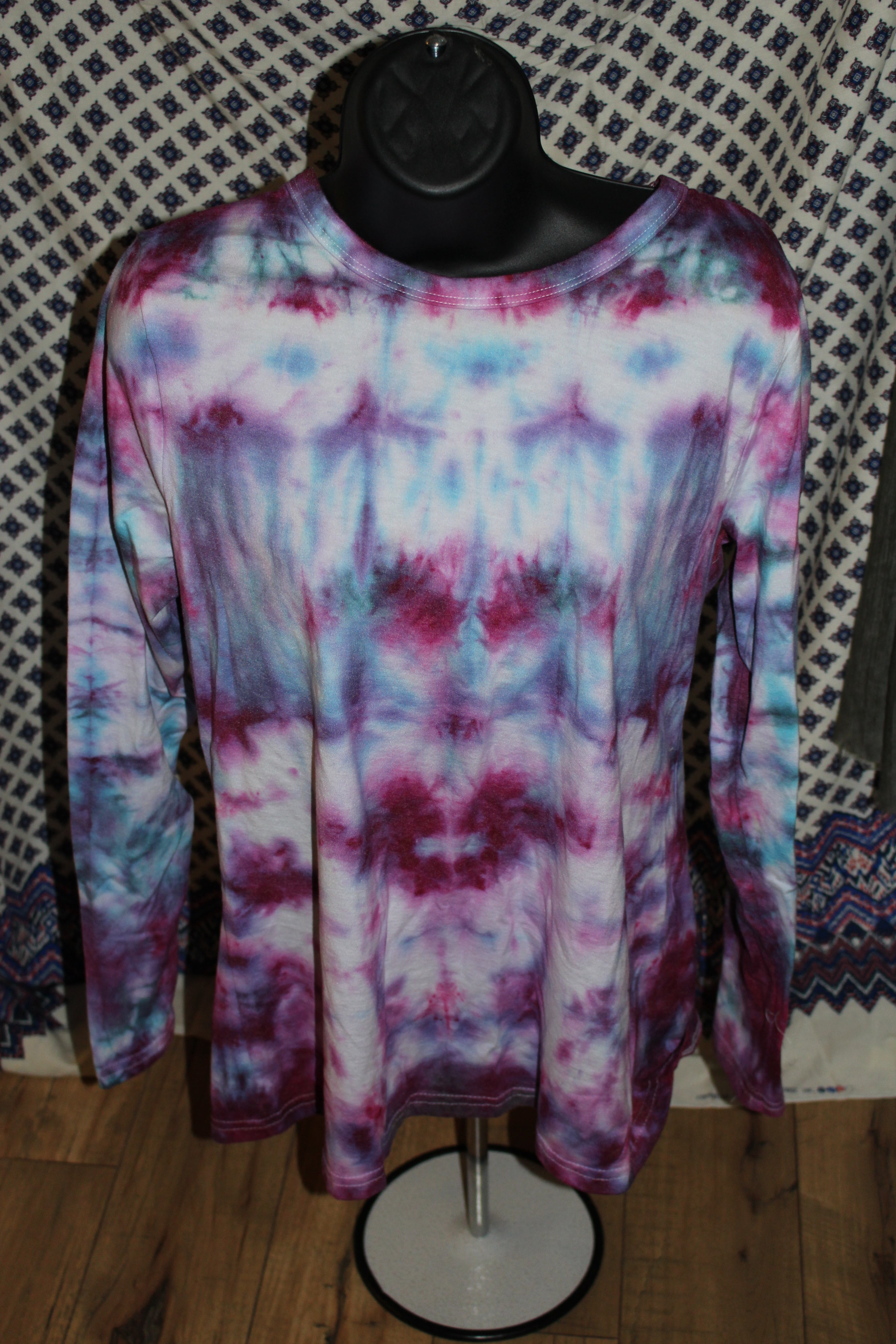 Tie Dye - Long Sleeve Women's Large