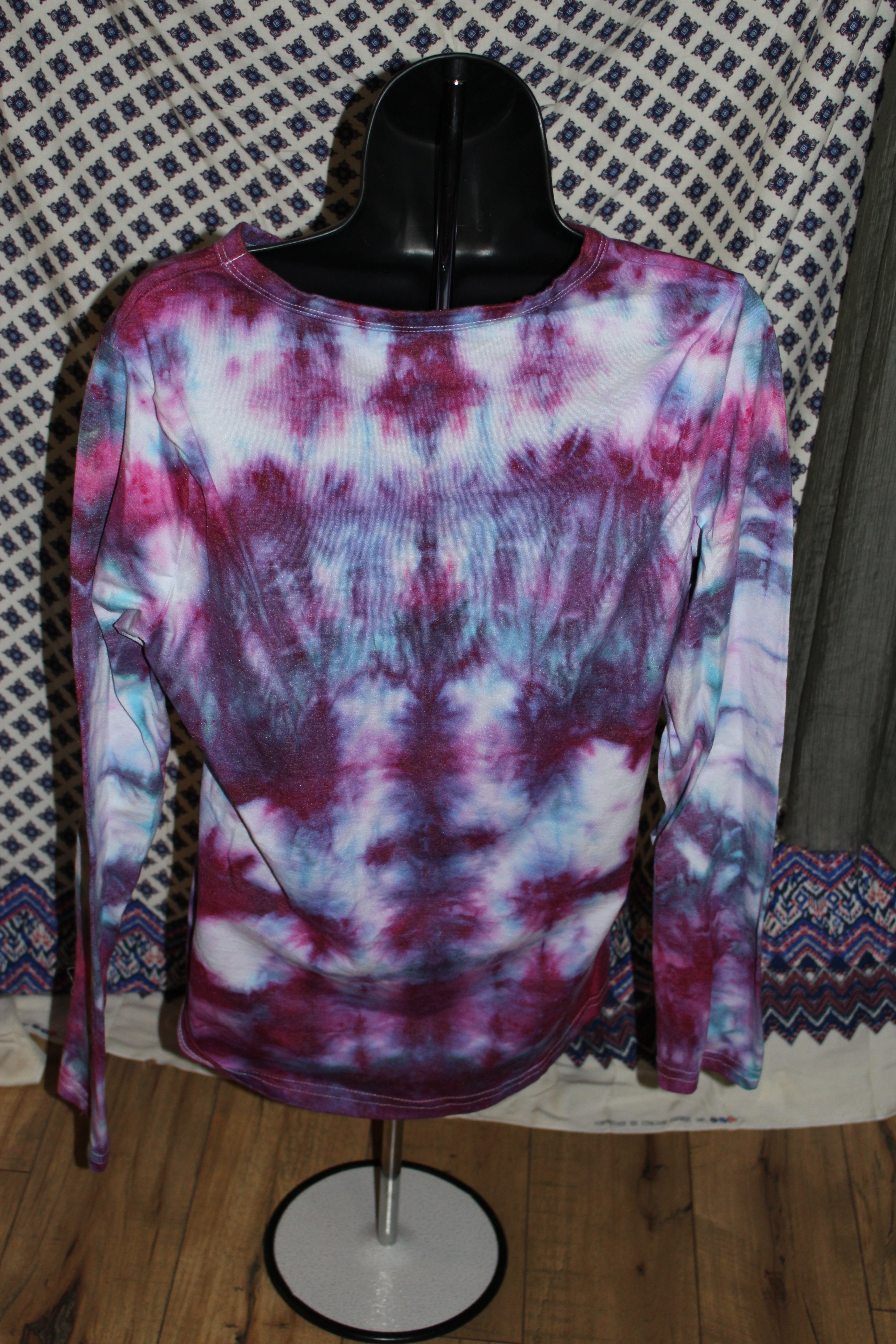 Tie Dye - Long Sleeve Women's Large