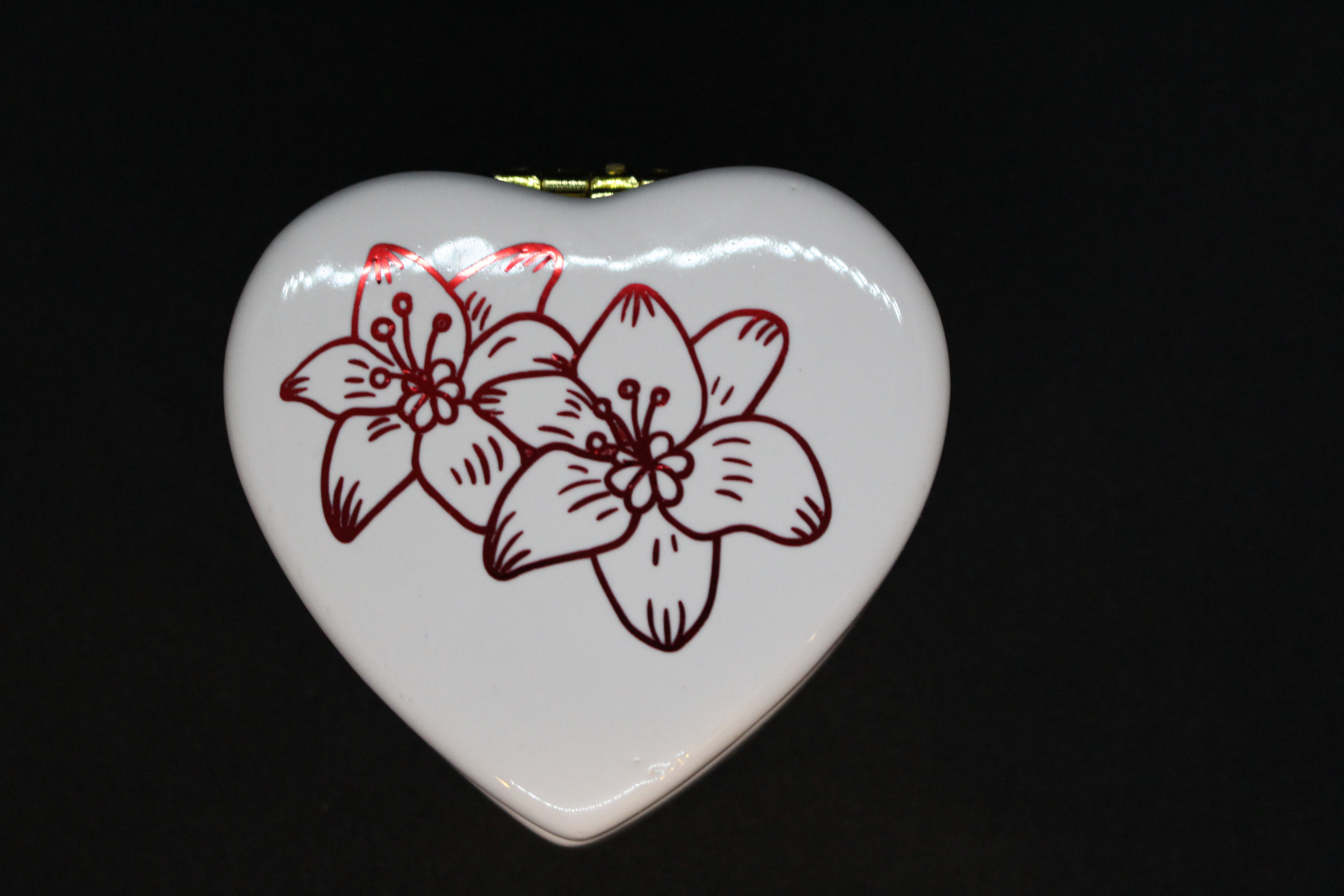 Heart Keep Sake Box - Lily's - White